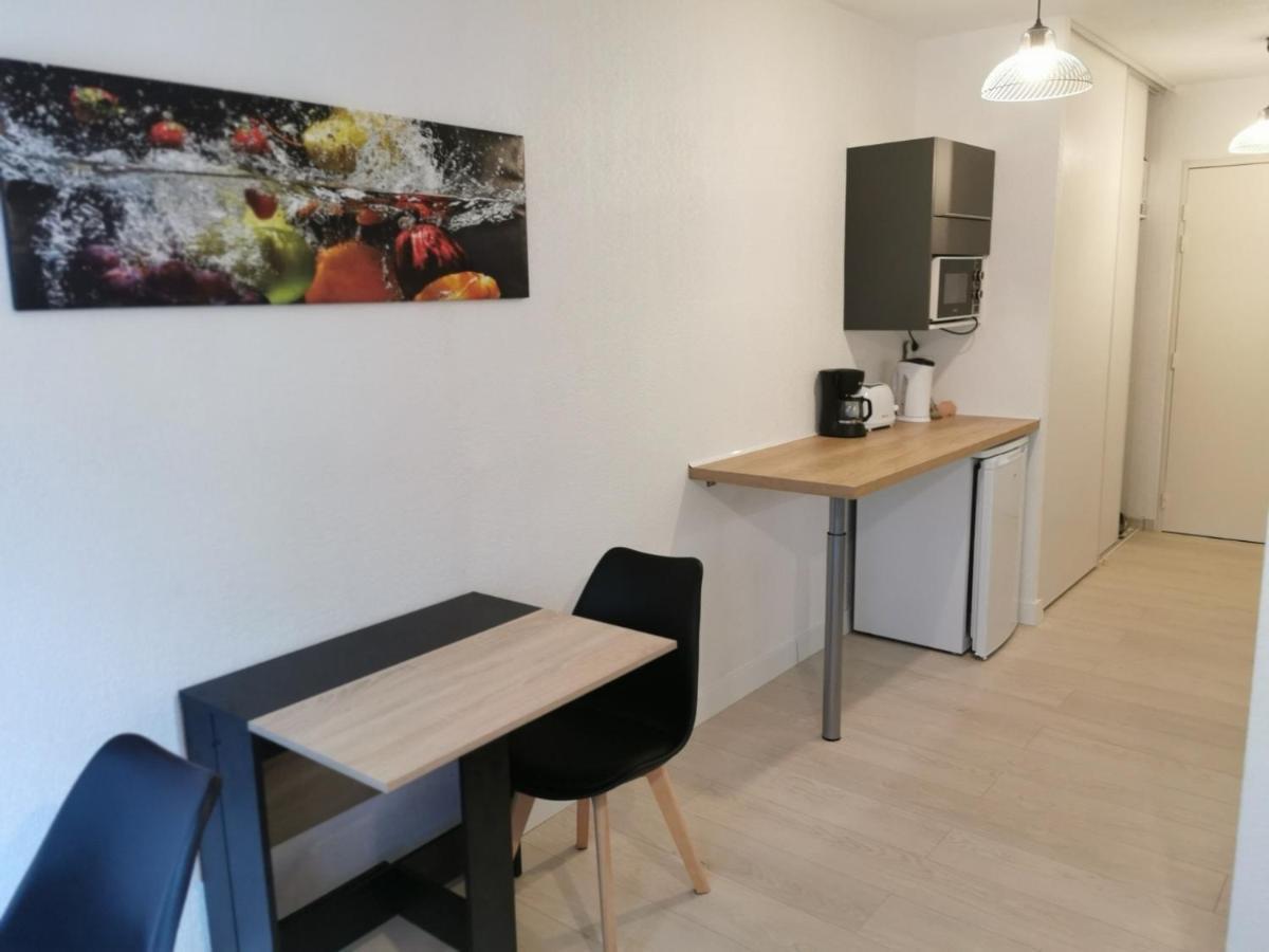Studio calme avec parking Saint-Pierre-du-Mont  Extérieur photo